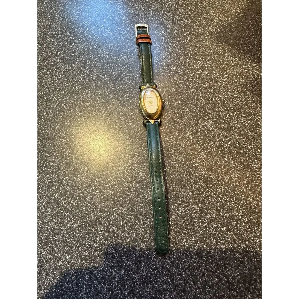 Vintage Liz Claiborne Reversible Leather Strap Oval Gold Tone Watch 6.5